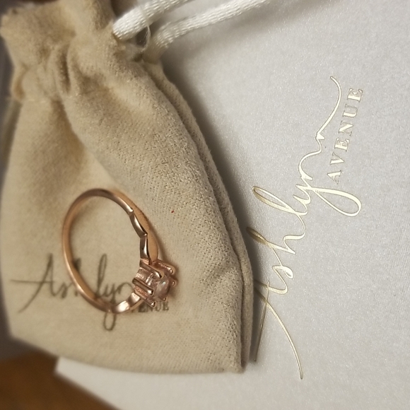 Ashlynn Avenue rose gold plated ring - Picture 2 of 7
